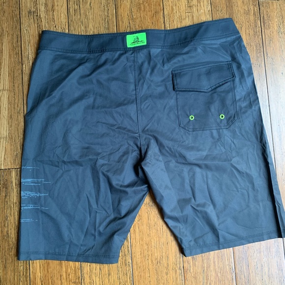 NWT Freedom industries hybrid swim XXL - Picture 7 of 8